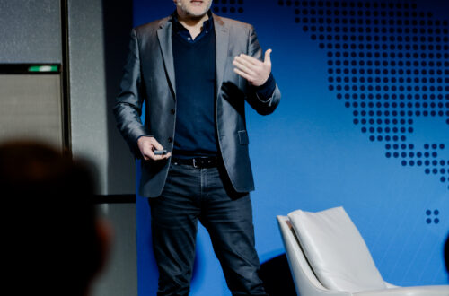 Con Frantzeskos Speaking
